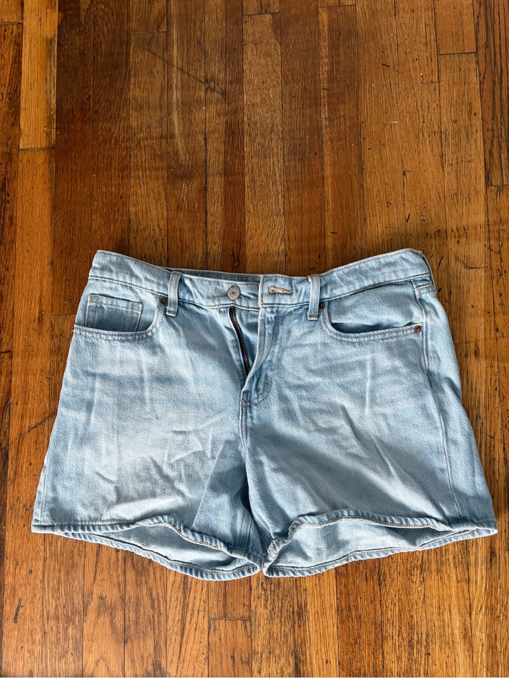 Old Navy baggy A-line mid-rise denim shorts 5 inch inseam
